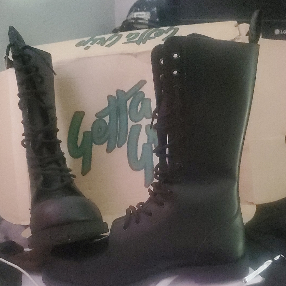 Black Lace-Up Boots